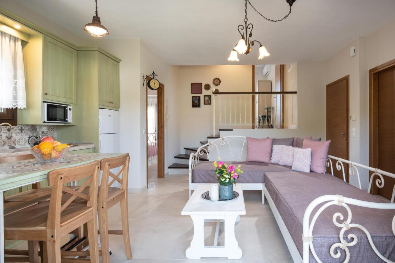 Rizes House Apartment อาโยส นิโกลาออส ภายนอก รูปภาพ